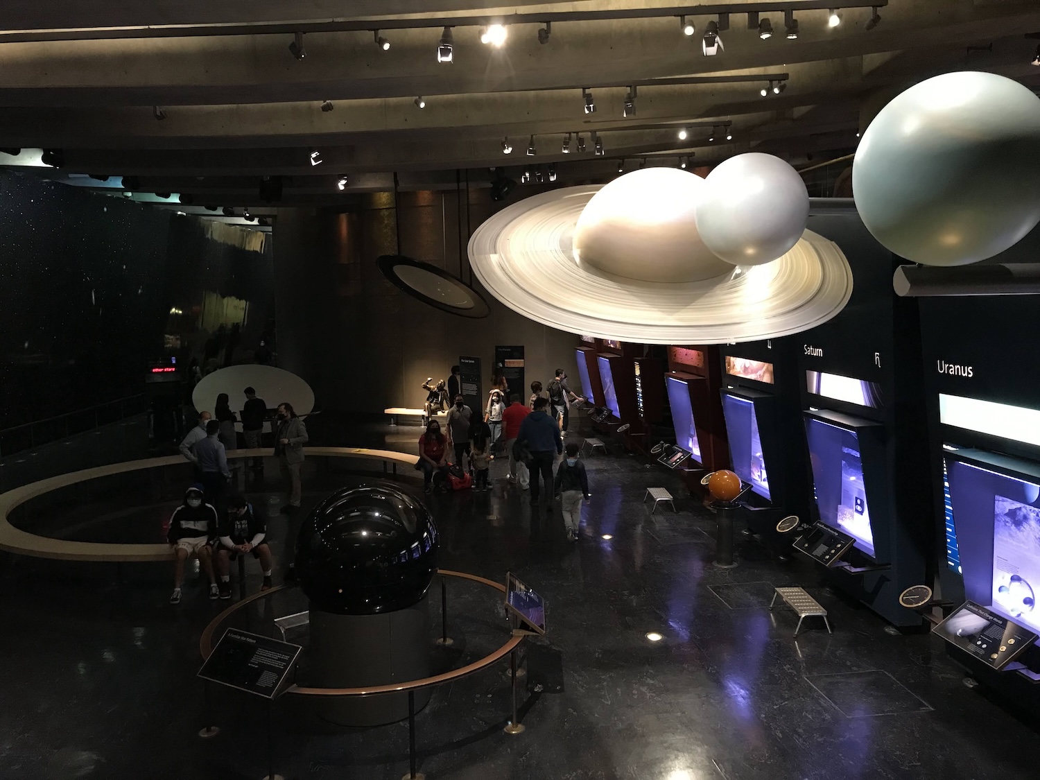 ロサンゼルスグリフィス天文台の夜景ツアー02